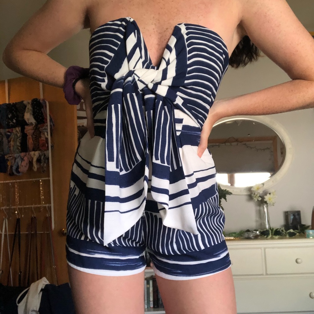 Geometric striped strapless plunge line romper